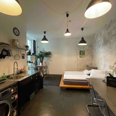 Industrielle Loft In Friedrichshain Lejlighed
